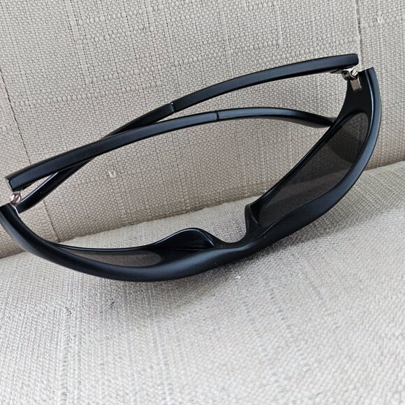 Nine West Women Sunglasses Black Wrap Sports Frame/Shades - Picture 5 of 14
